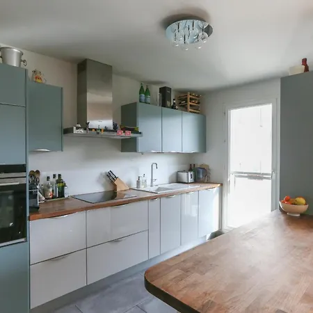 Family Of 102 M2 In The Heart Of The 19th * Paris
